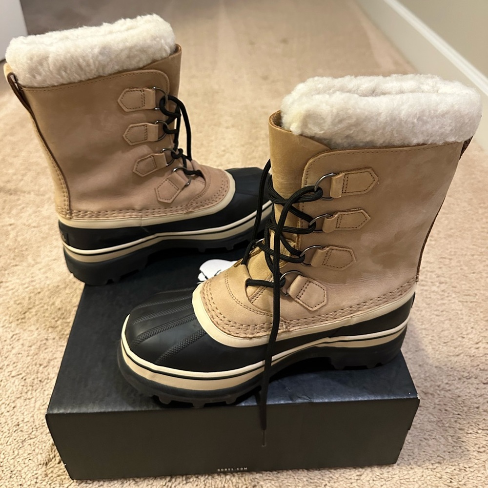 Sorel Caribou Winter Boots Buff and Black Waterproof